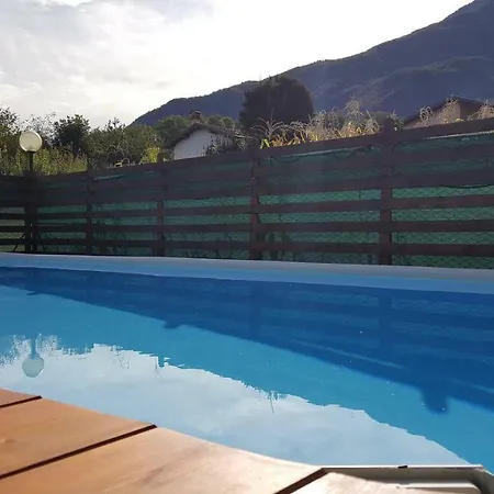 شقة A Con Piscina