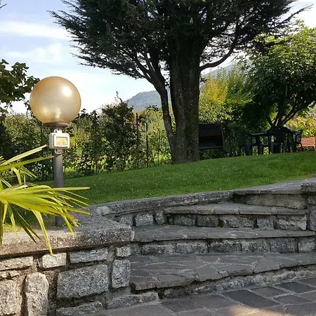 A Con Piscina شقة *